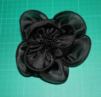 Ramillete hermoso de la flor artificial de la gasa de la ropa negra para el vestido de noche